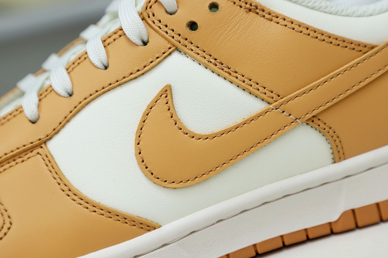 WMNS DUNK LOW 'HARVEST MOON'