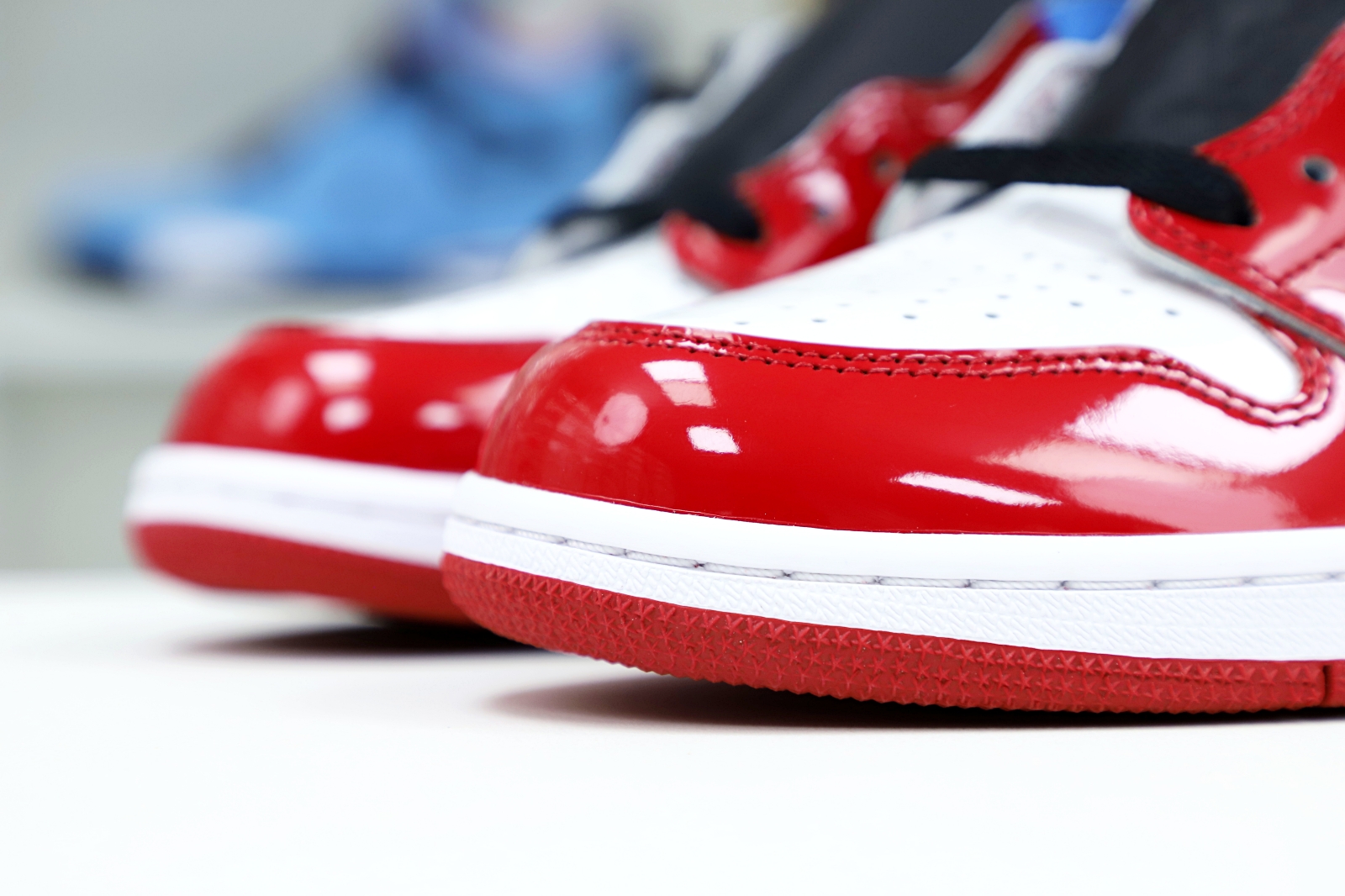 AIR JORDAN 1 RETRO HIGH OG 'FEARLESS'