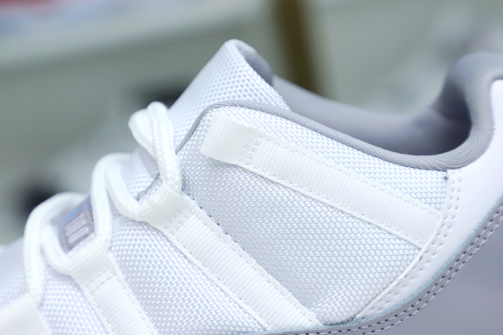 Air Jordan 11 Retro Low