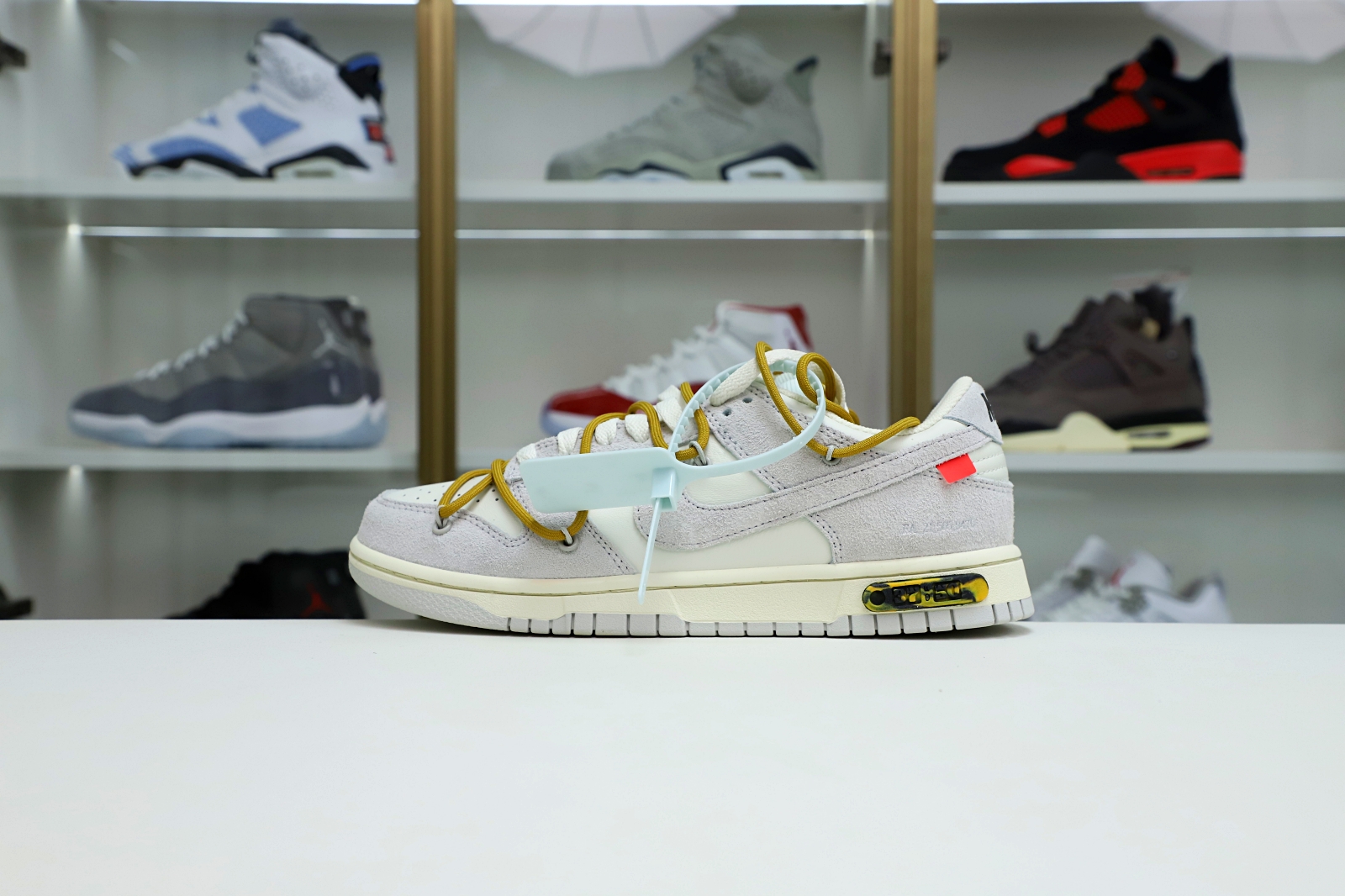 NIKE DUNK LOW OFF-WHITE LOT 37