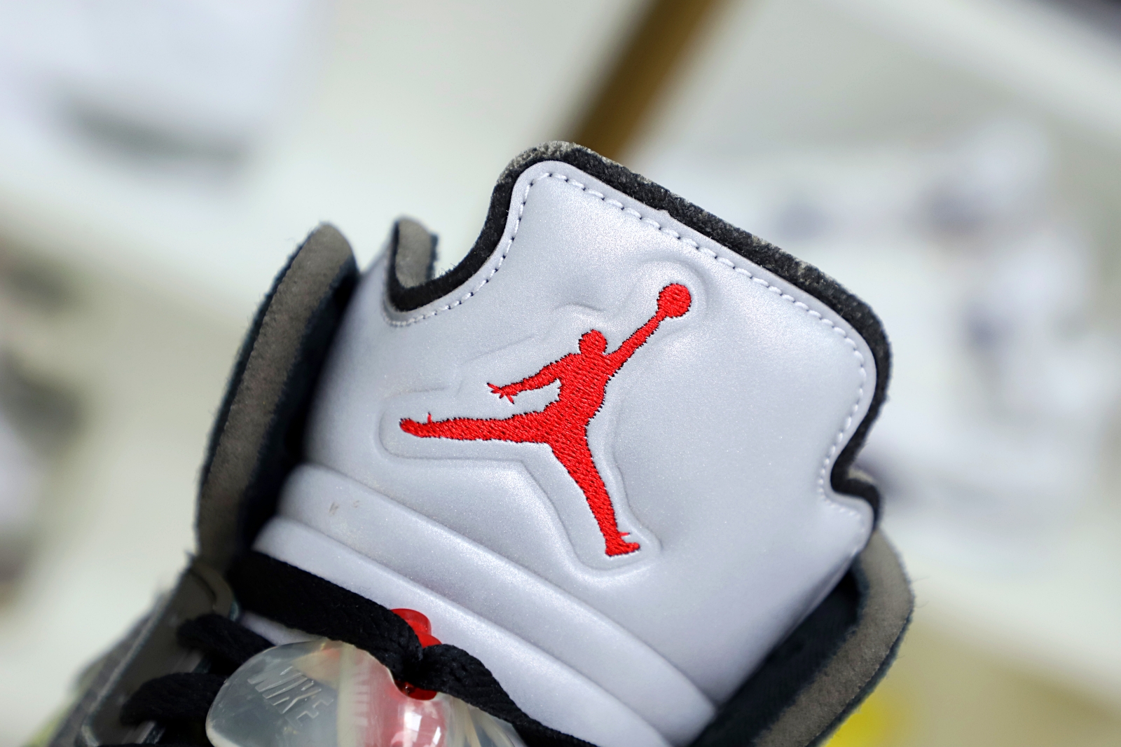 OFF-WHITE X AIR JORDAN 5 RETRO SP 'MUSLIN'