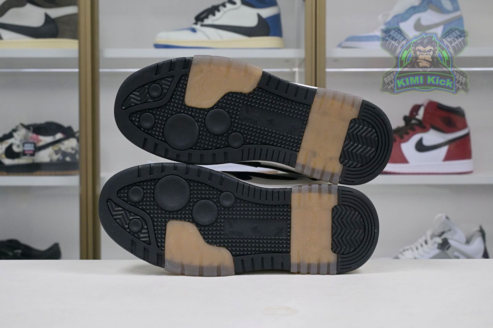 OFF-WHITE Ous Of Office