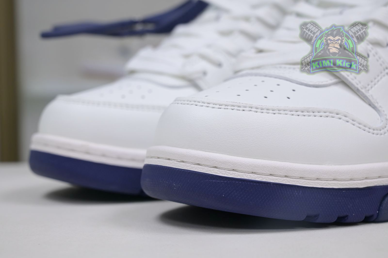 OFF-WHITE Ous Of Office