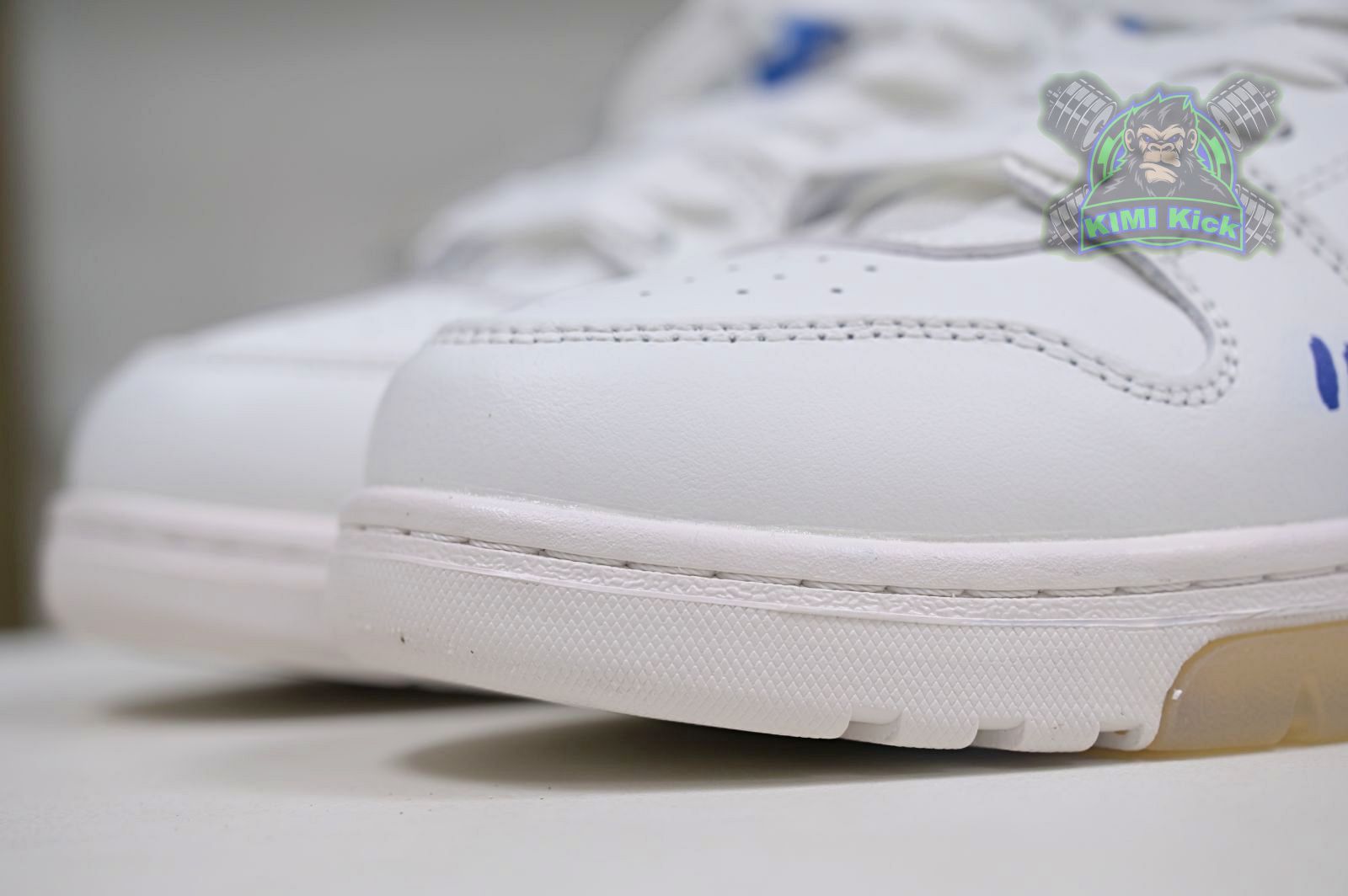 OFF-WHITE Ous Of Office