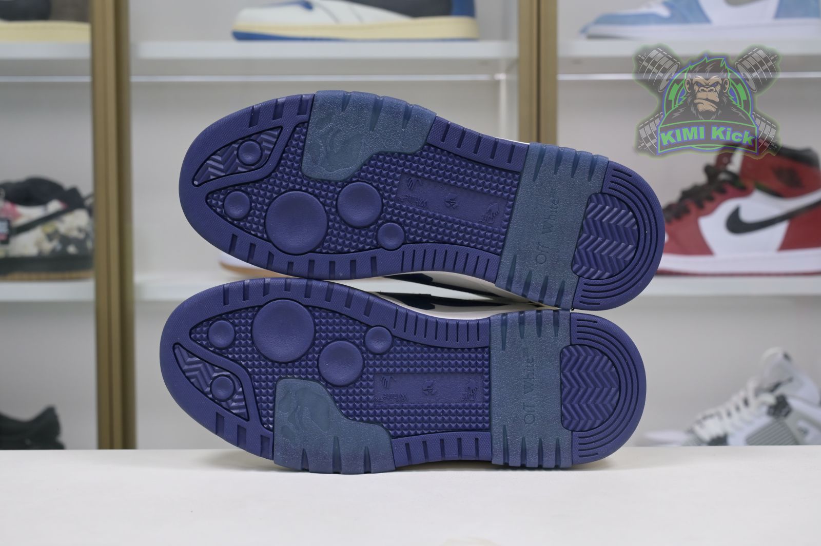 OFF-WHITE Ous Of Office