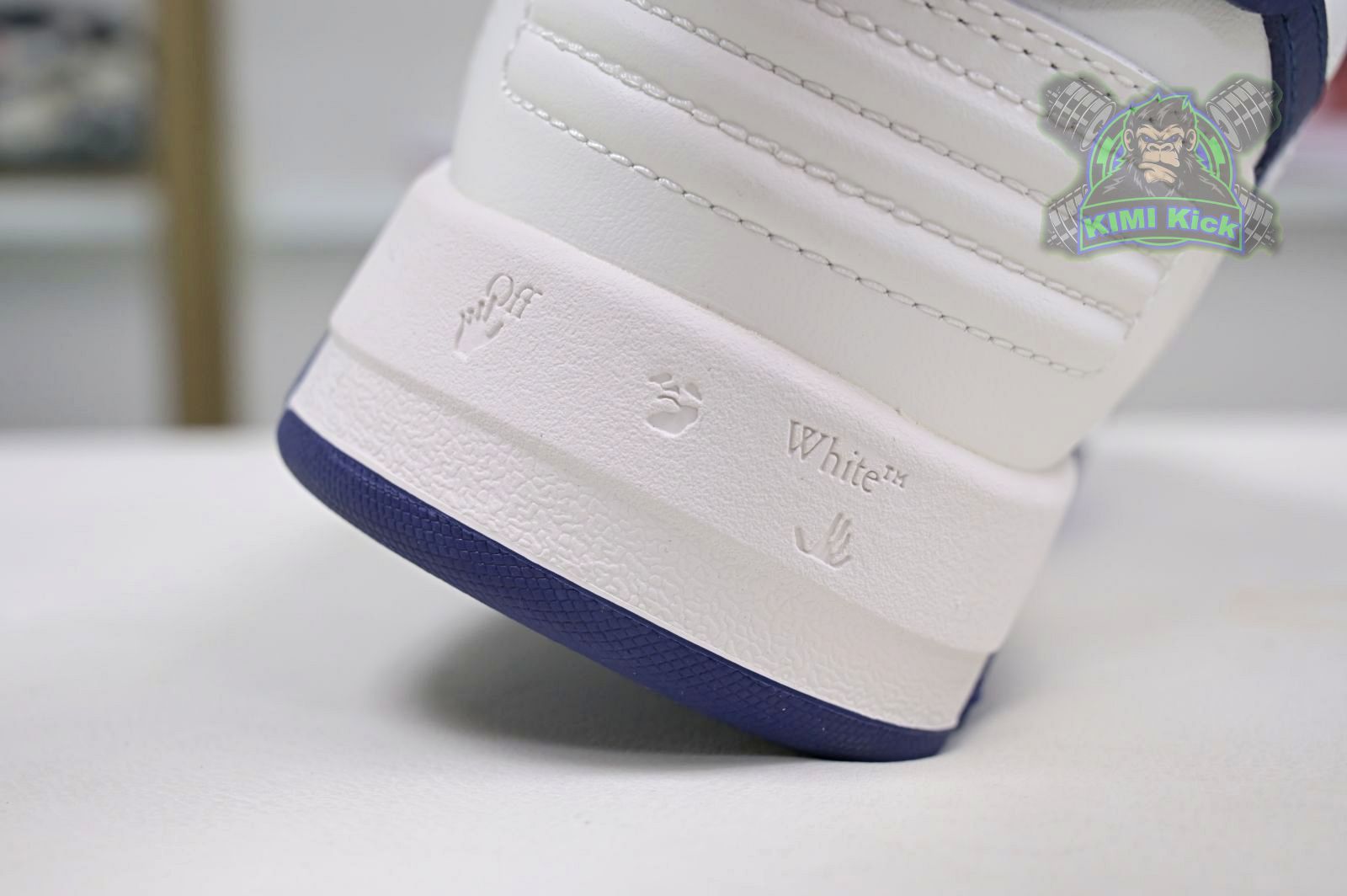 OFF-WHITE Ous Of Office