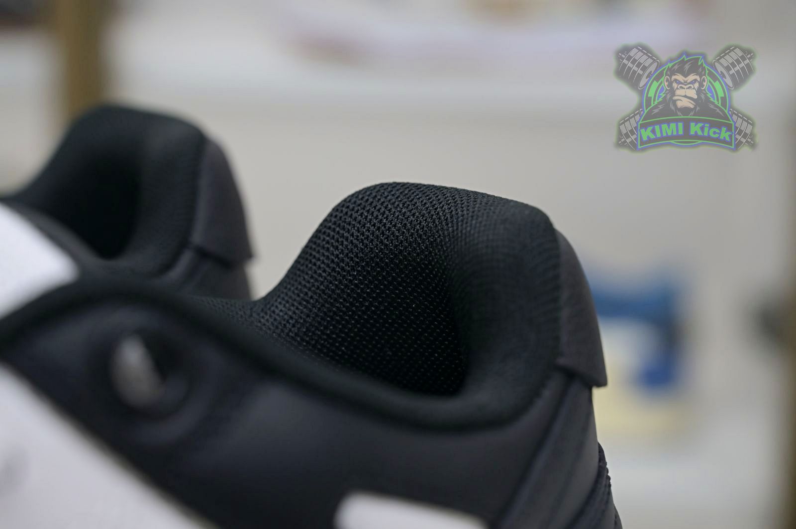 OFF-WHITE Ous Of Office