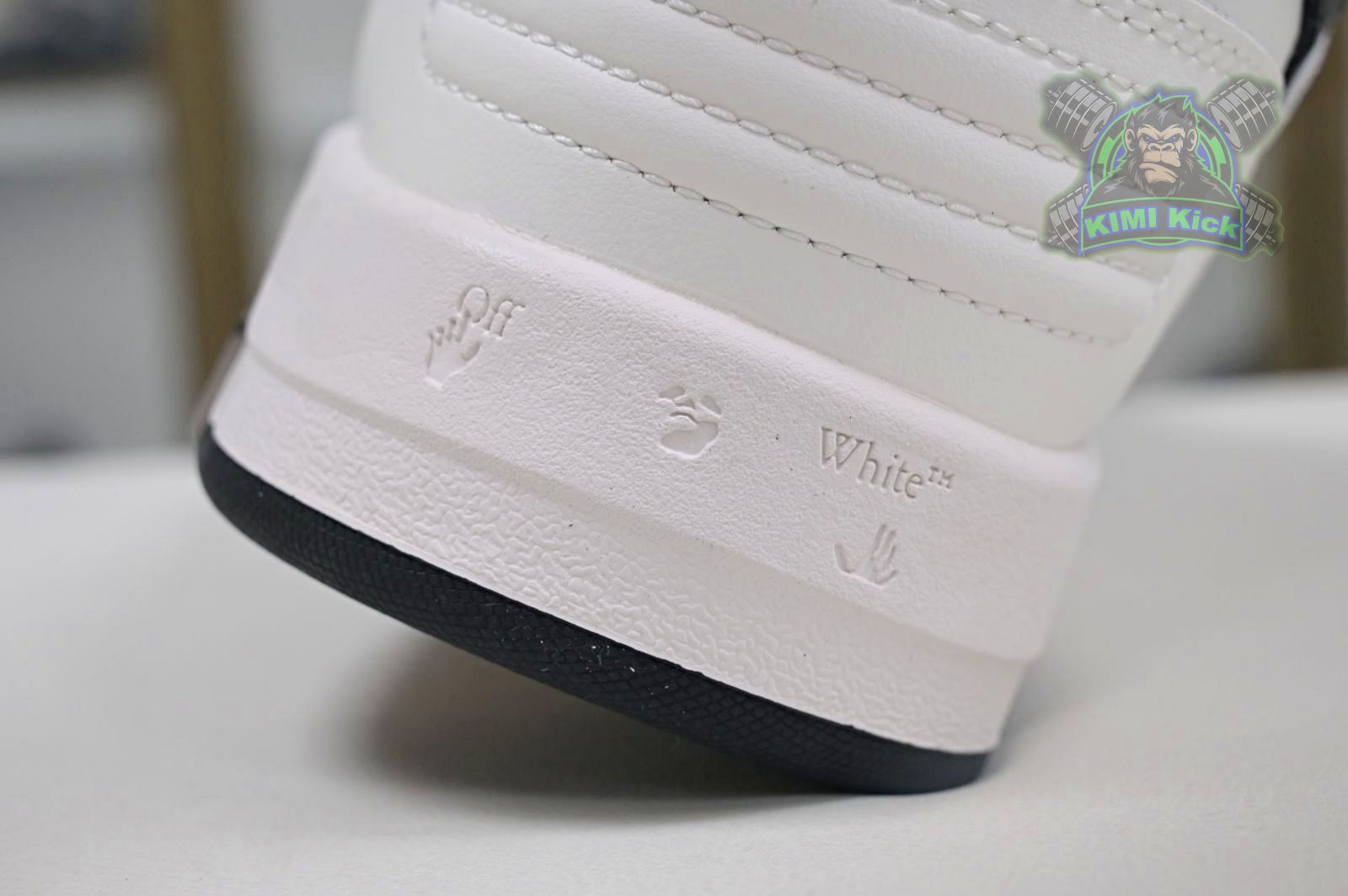 OFF-WHITE Ous Of Office