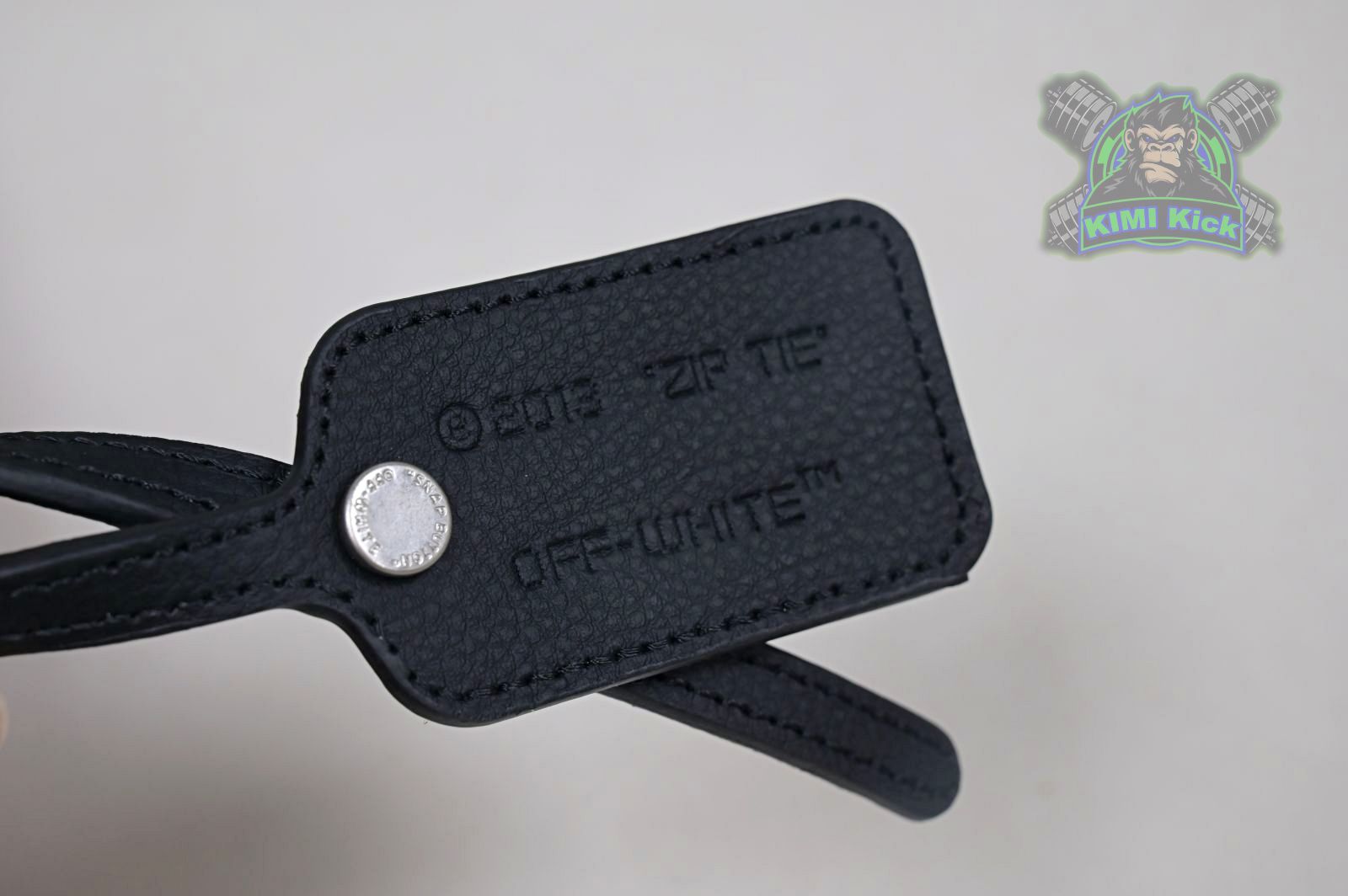 OFF-WHITE Ous Of Office