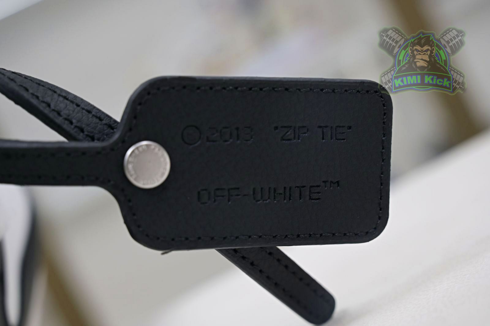 OFF-WHITE Ous Of Office