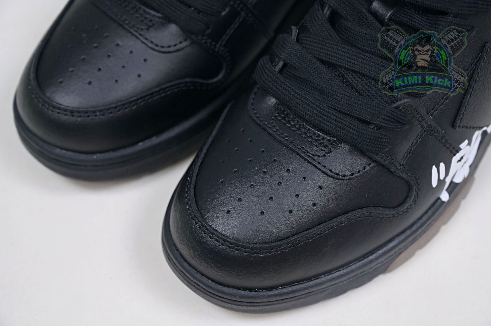 OFF-WHITE Ous Of Office