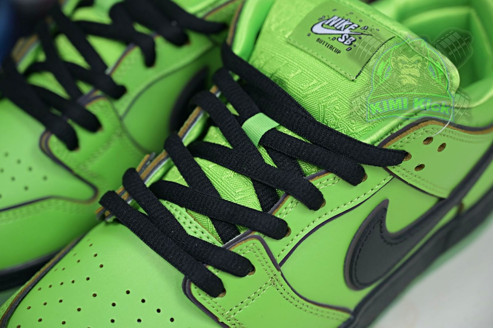 The Powerpuff Girls x Nike Dunk SB Low