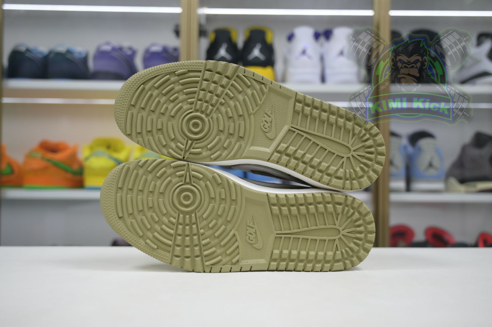 Travis Scott x Air Jordan 1  Low Golf 6.0