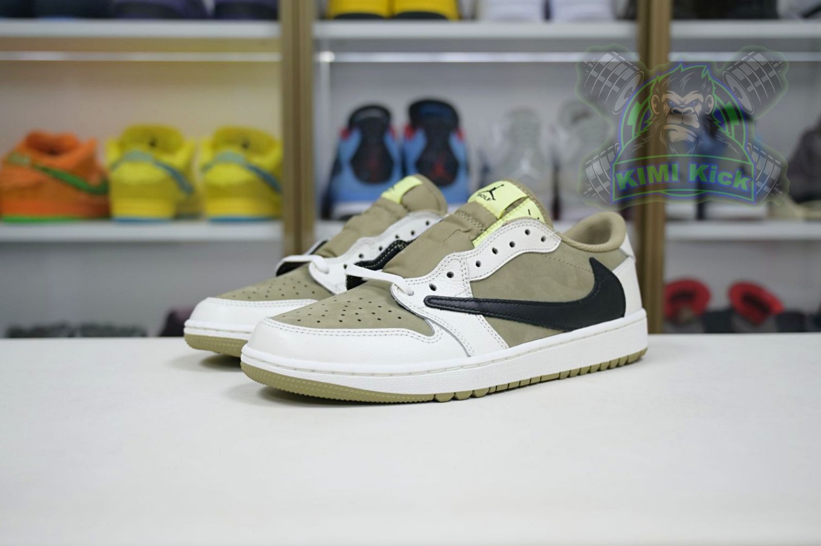 Travis Scott x Air Jordan 1  Low Golf 6.0