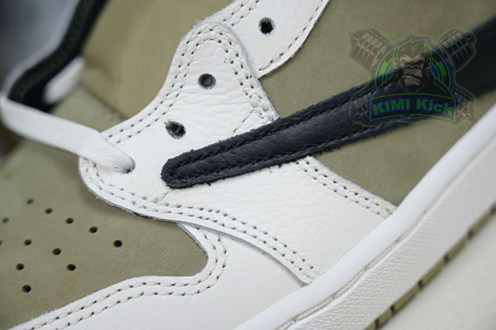 Travis Scott x Air Jordan 1  Low Golf 6.0