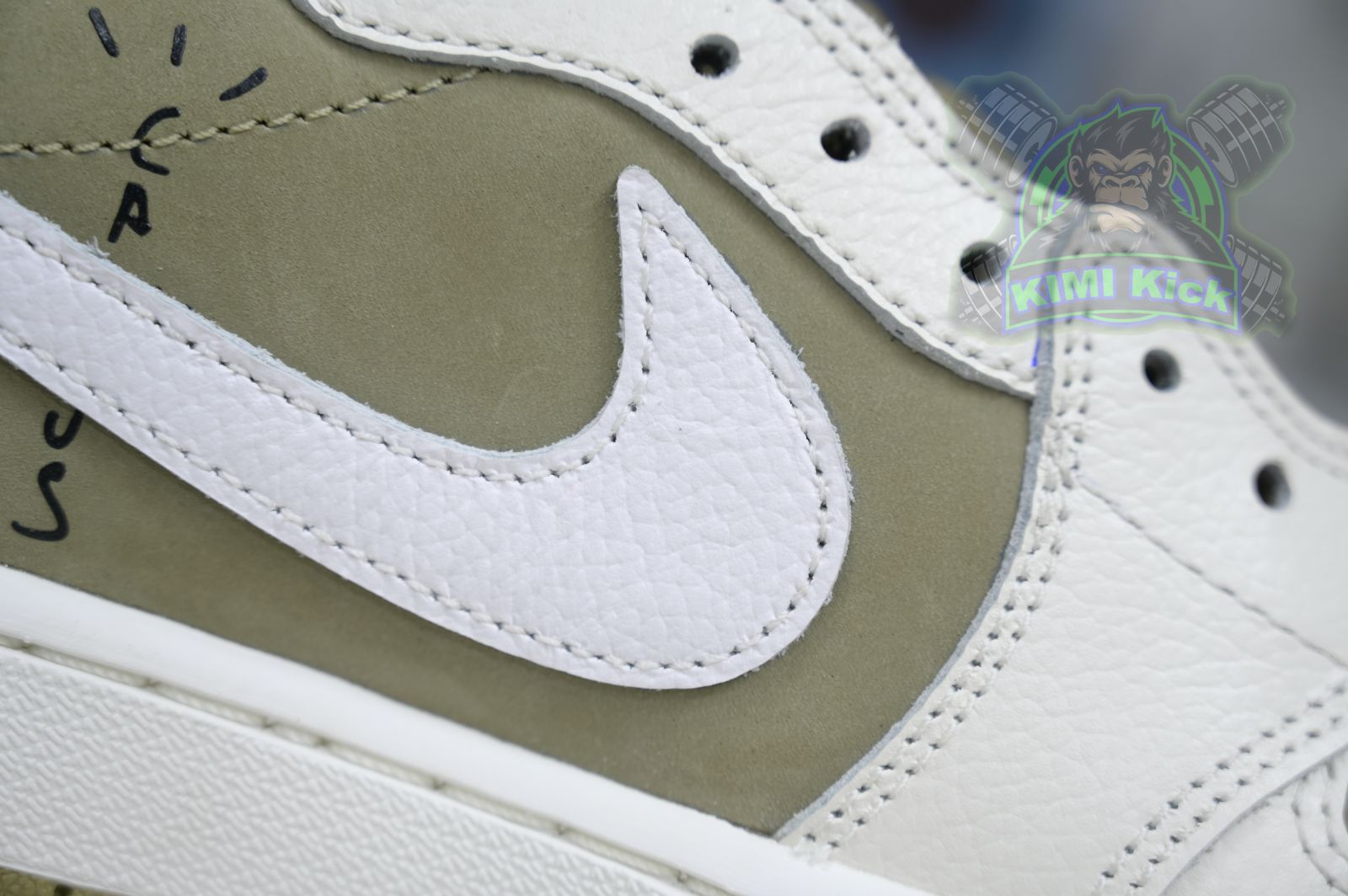 Travis Scott x Air Jordan 1  Low Golf 6.0