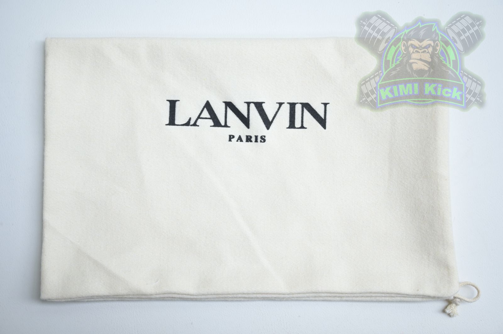 Lanvin  Curb