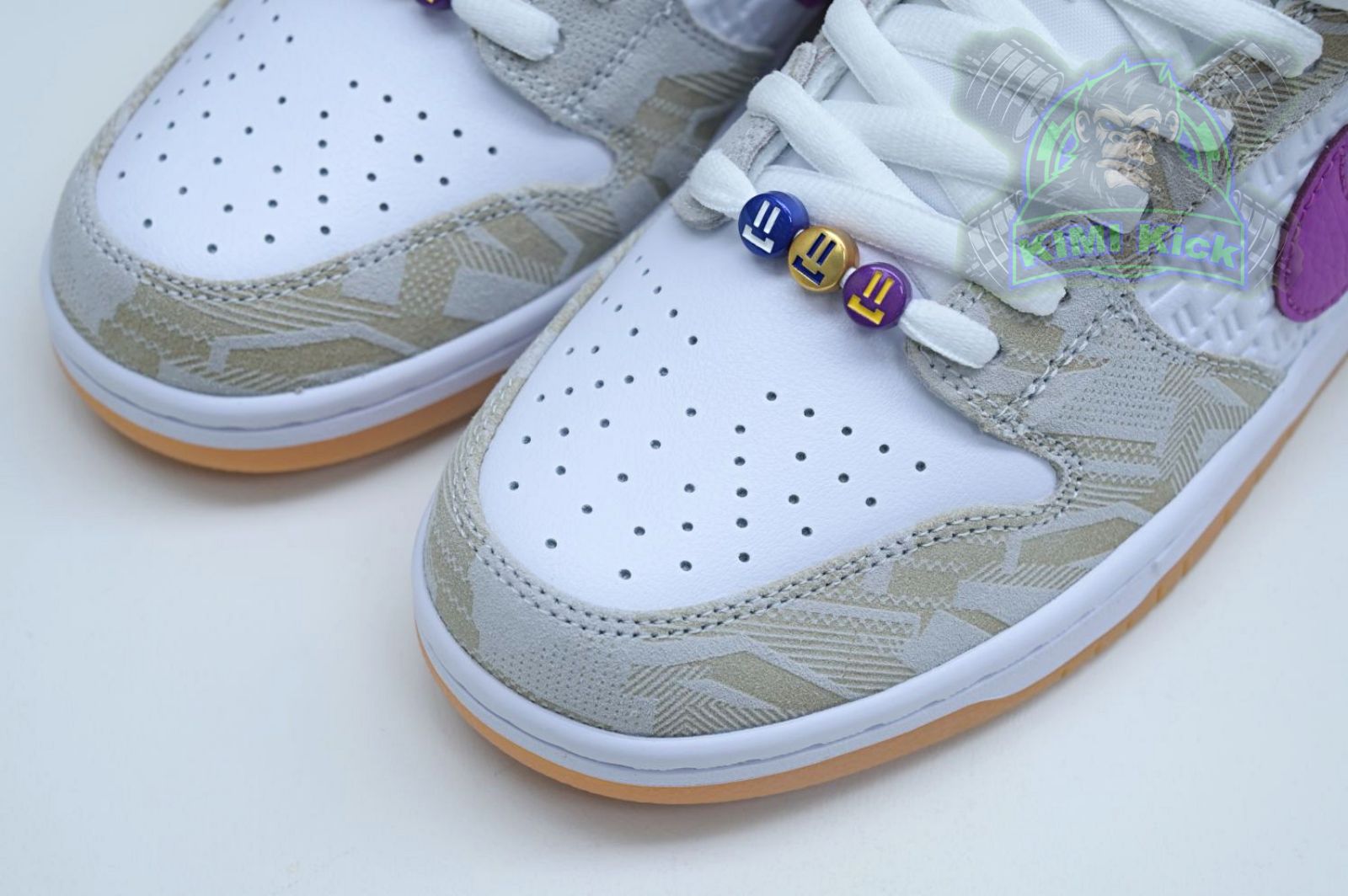 Rayssa Leal x Nike SB Dunk Low