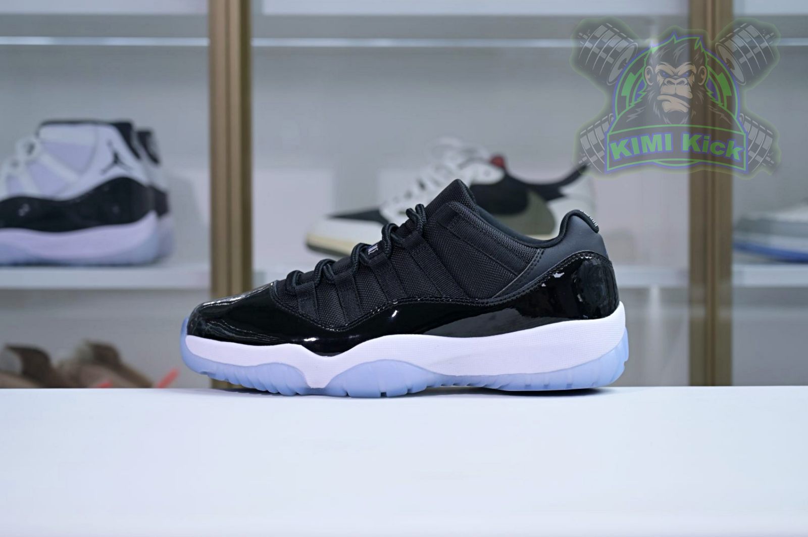 Air Jordan 11 Low