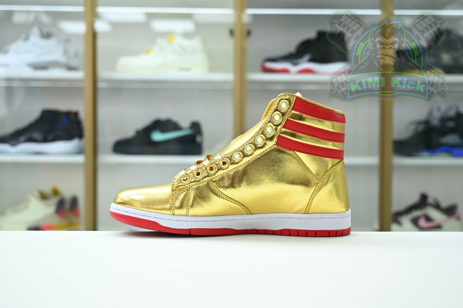 Never Surrender Trump sneakers MAGA.1