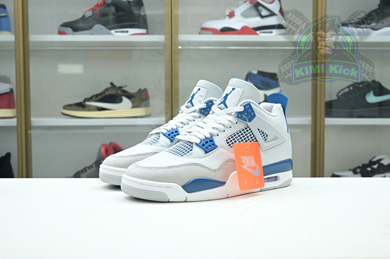 Air Jordan 4