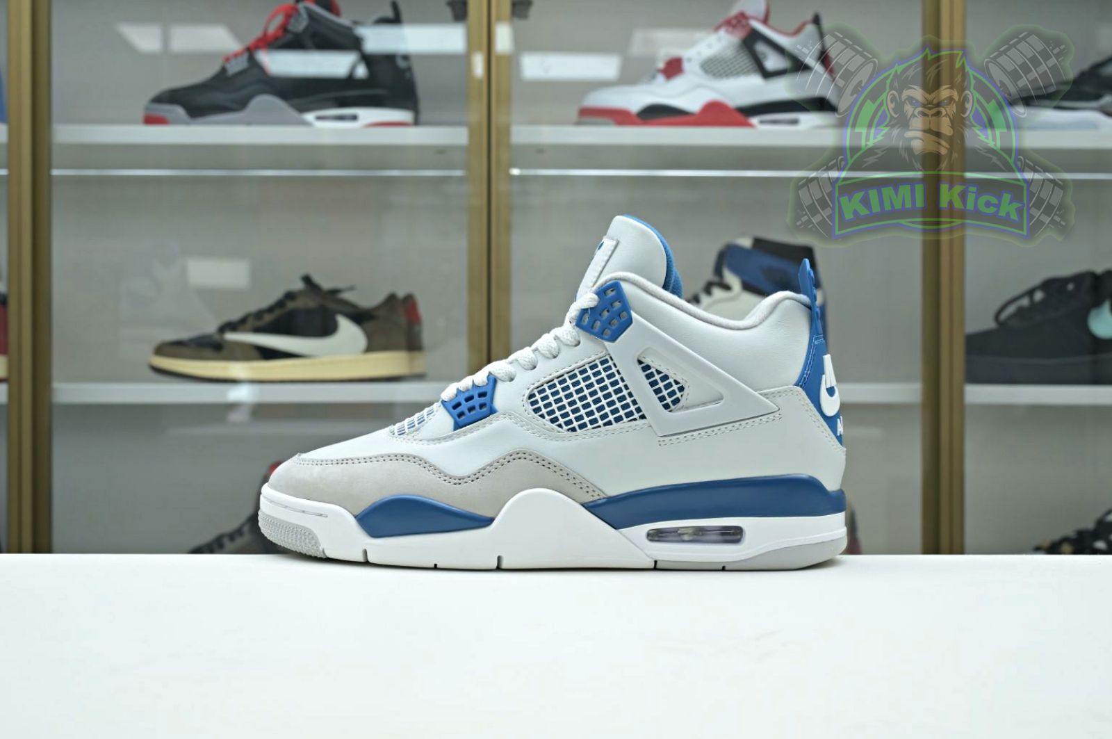 Air Jordan 4