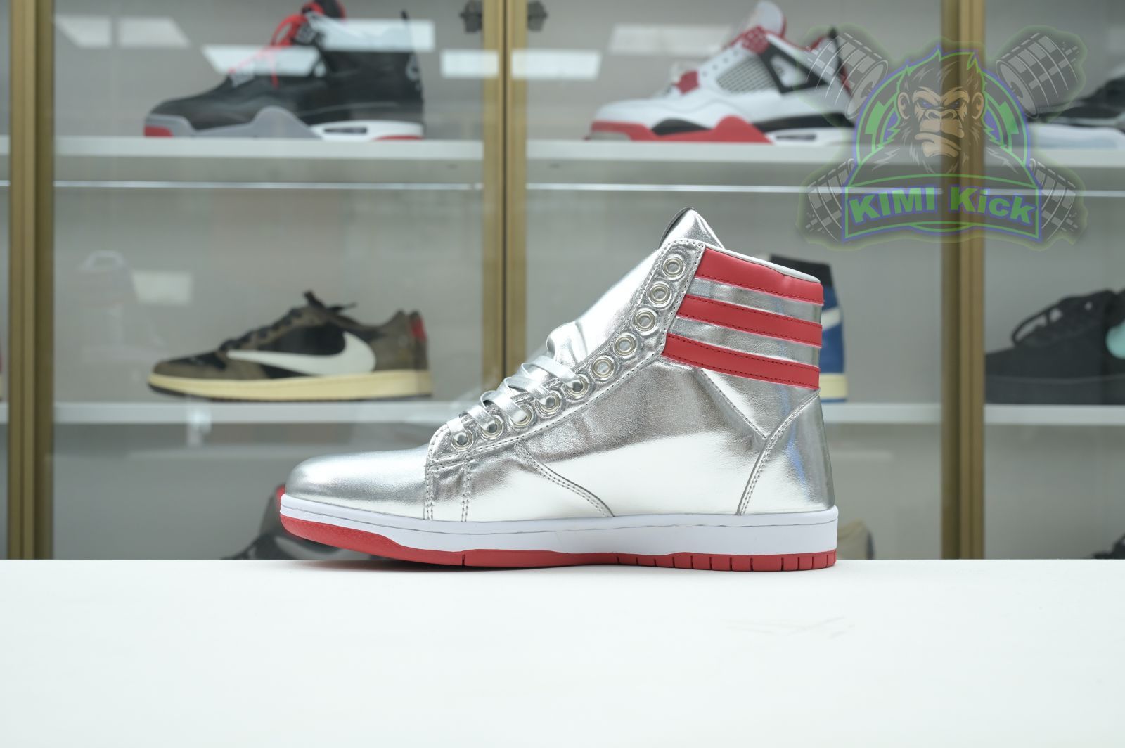 Never Surrender Trump sneakers MAGA.1