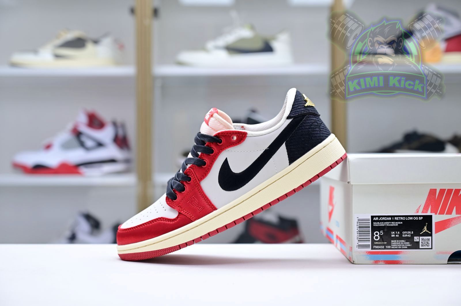 Trophy Room x Jordan Air Jordan 1 Low OG “Away”