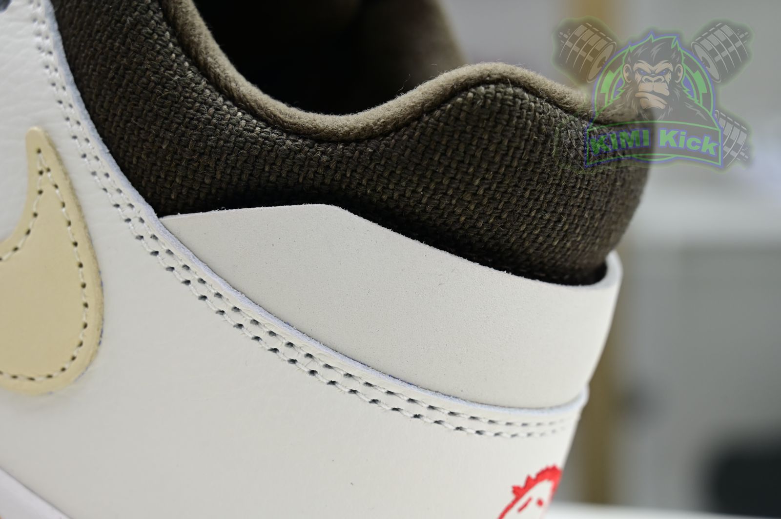 Travis Scott x Jordan Executive The Check