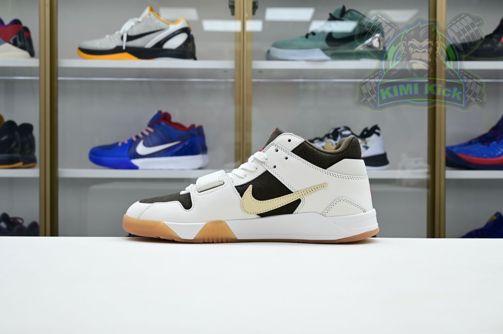 Travis Scott x Jordan Executive The Check