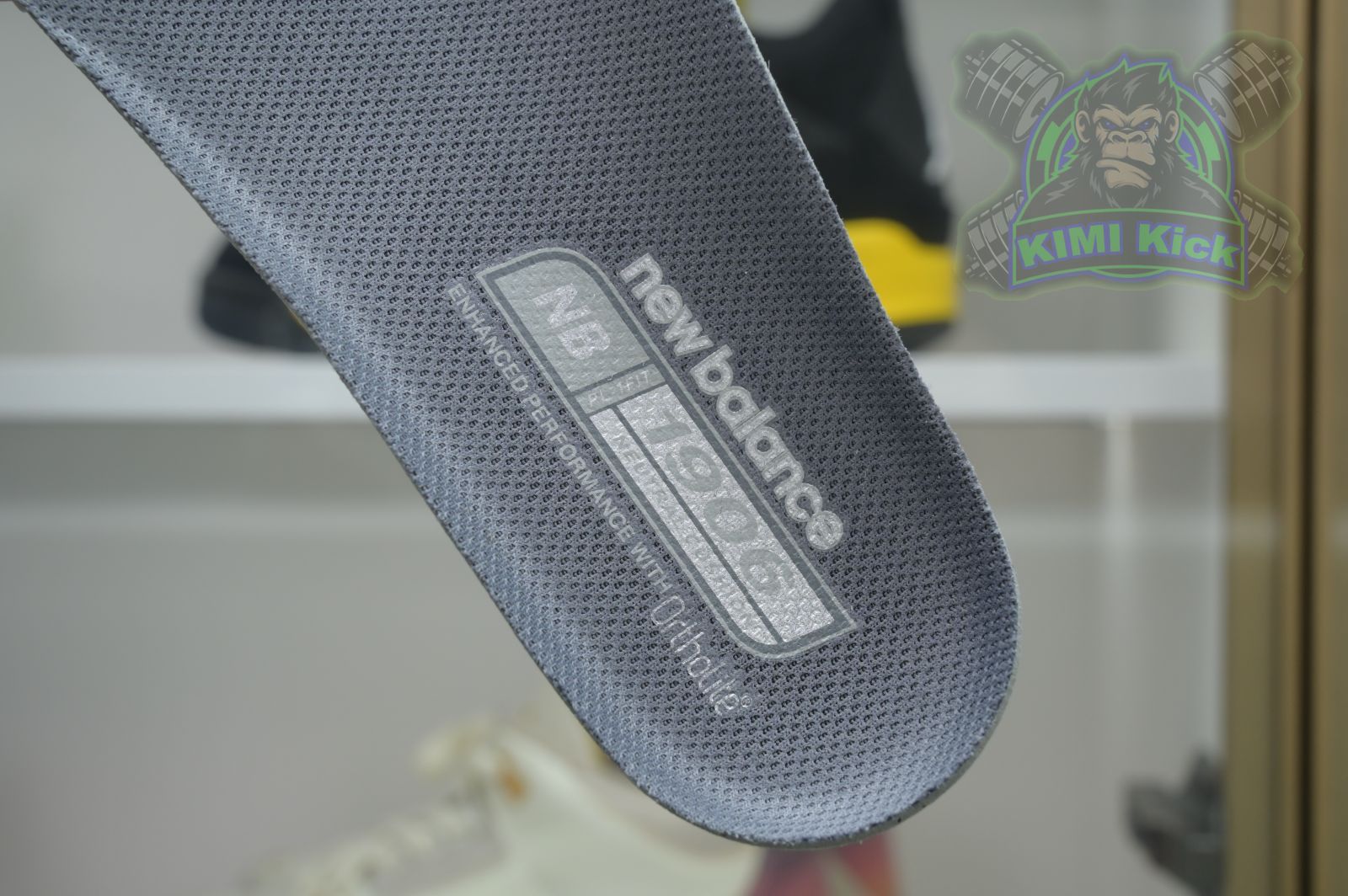 New Balance NB 1906R Y2K