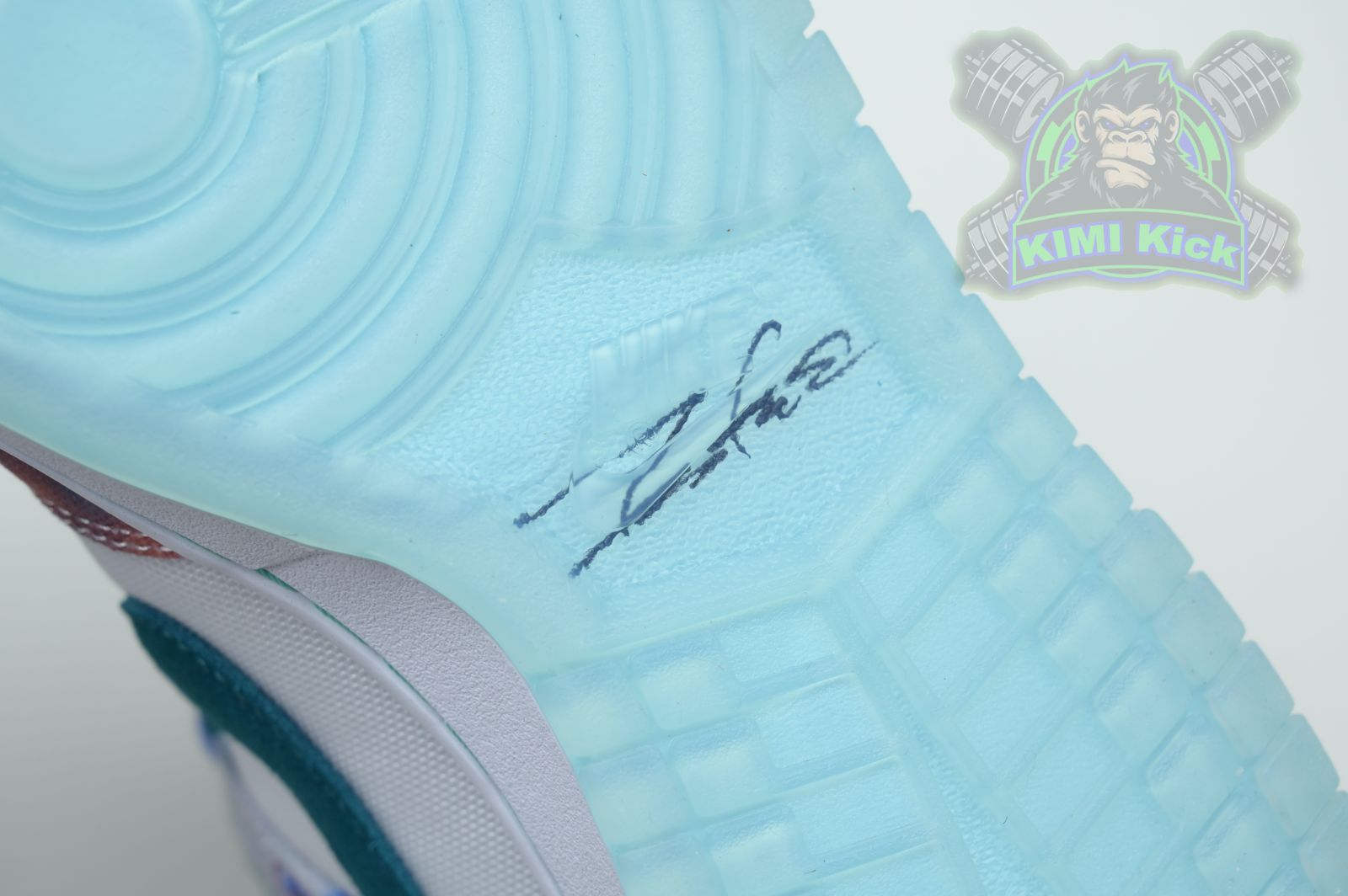 Futura Laboratories x Nike Dunk SB