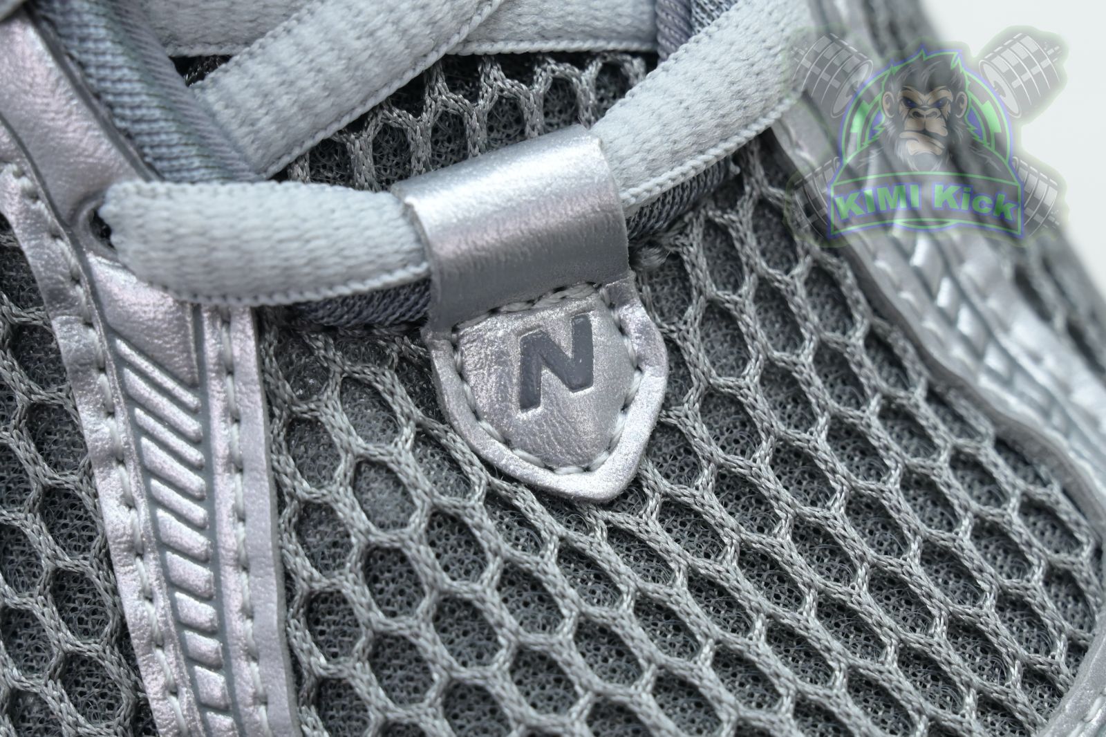 New Balance NB 1906R Y2K