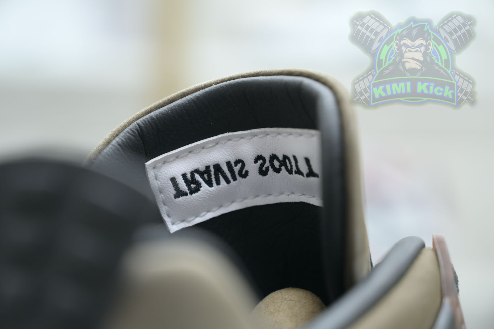 AIR JORDAN 4 RETRO COLOR