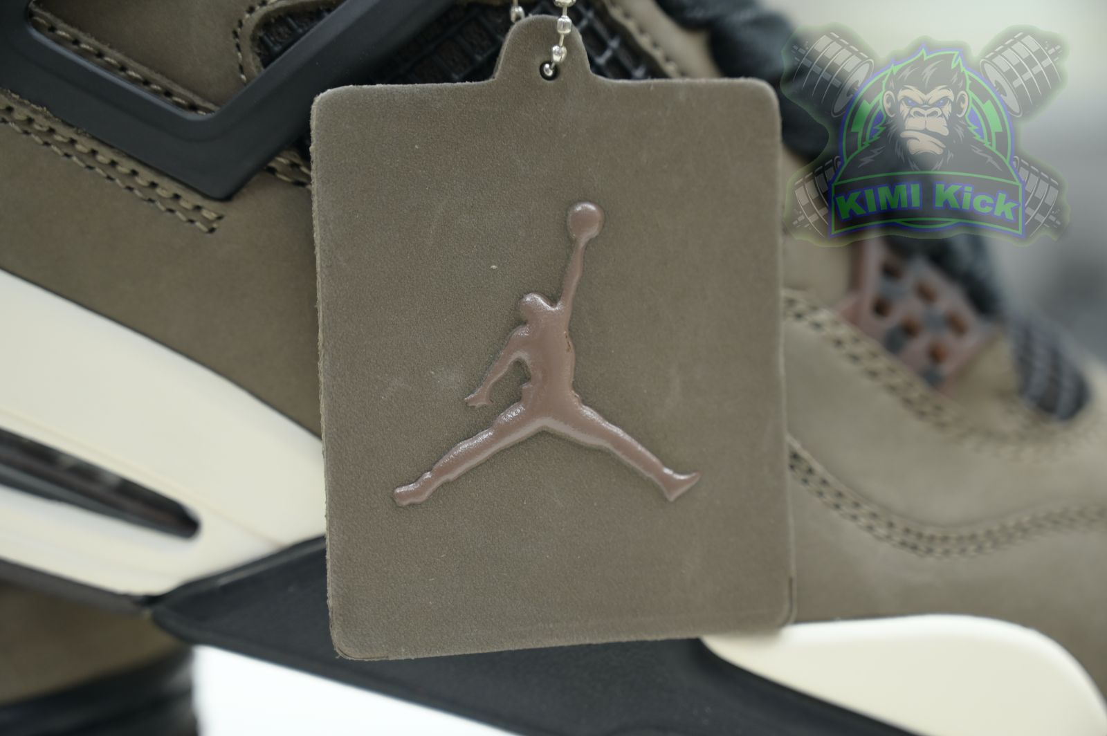 AIR JORDAN 4 RETRO COLOR