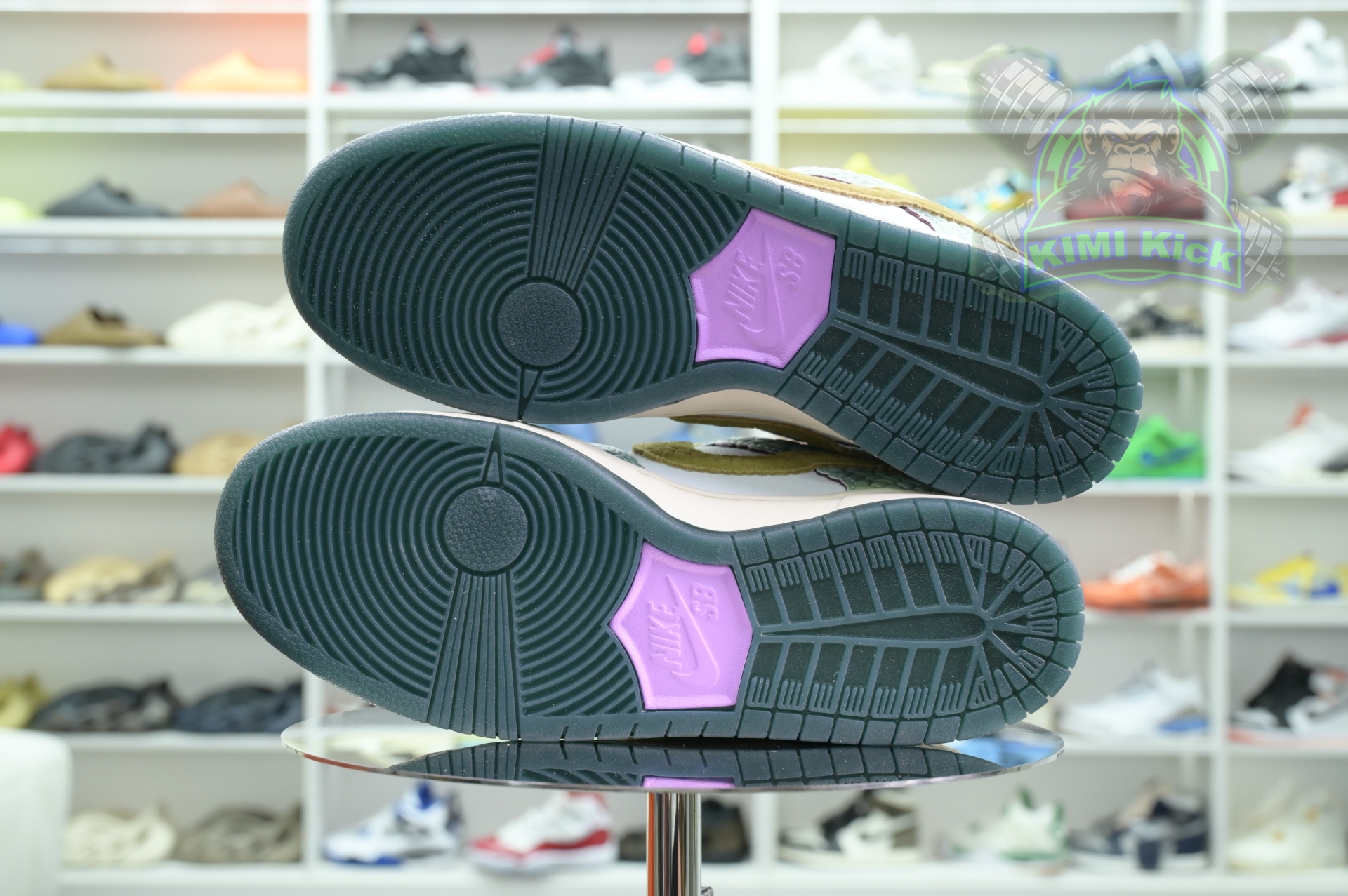 Alexis Sablone x Nike Dunk SB Low