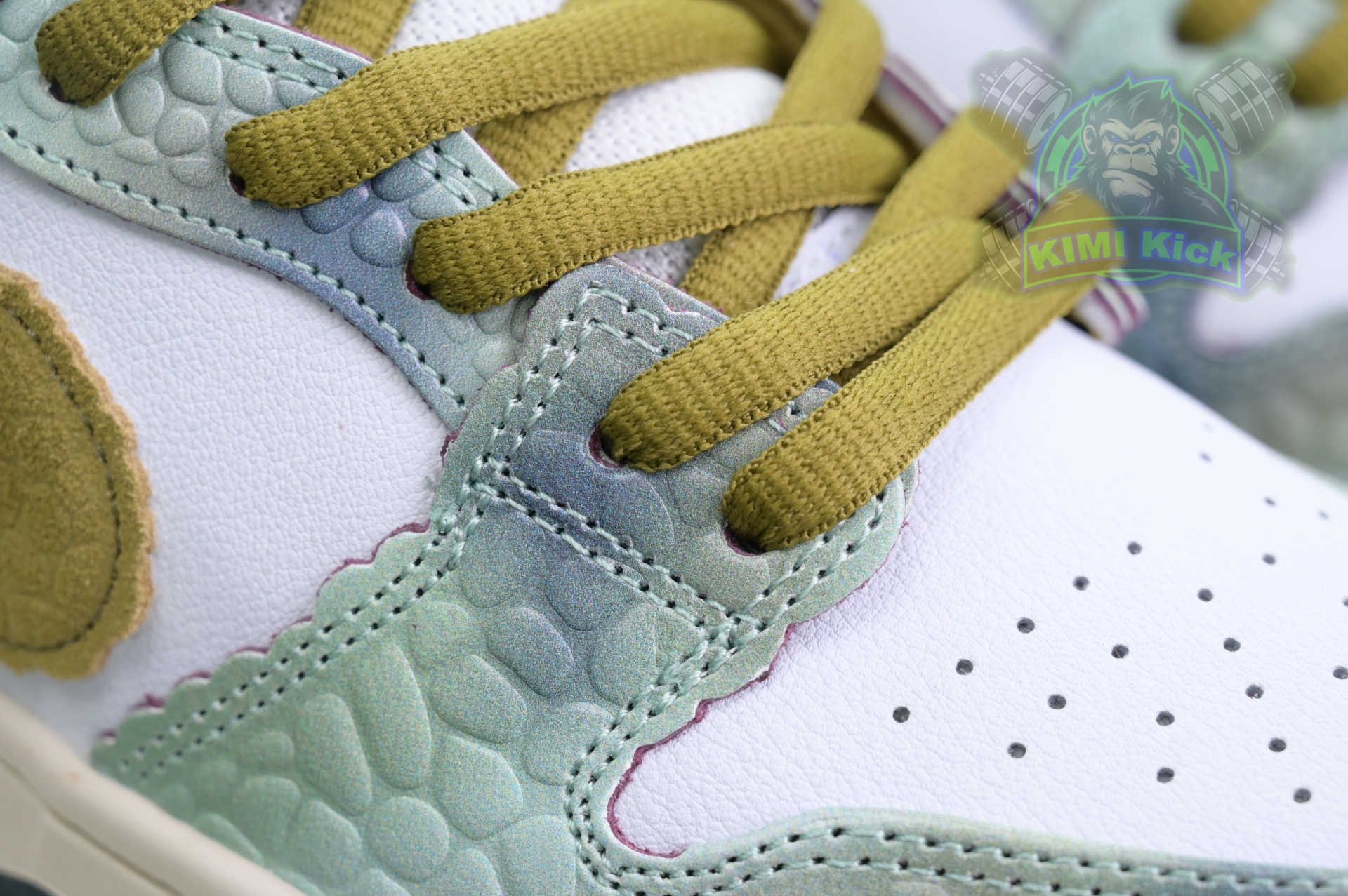 Alexis Sablone x Nike Dunk SB Low