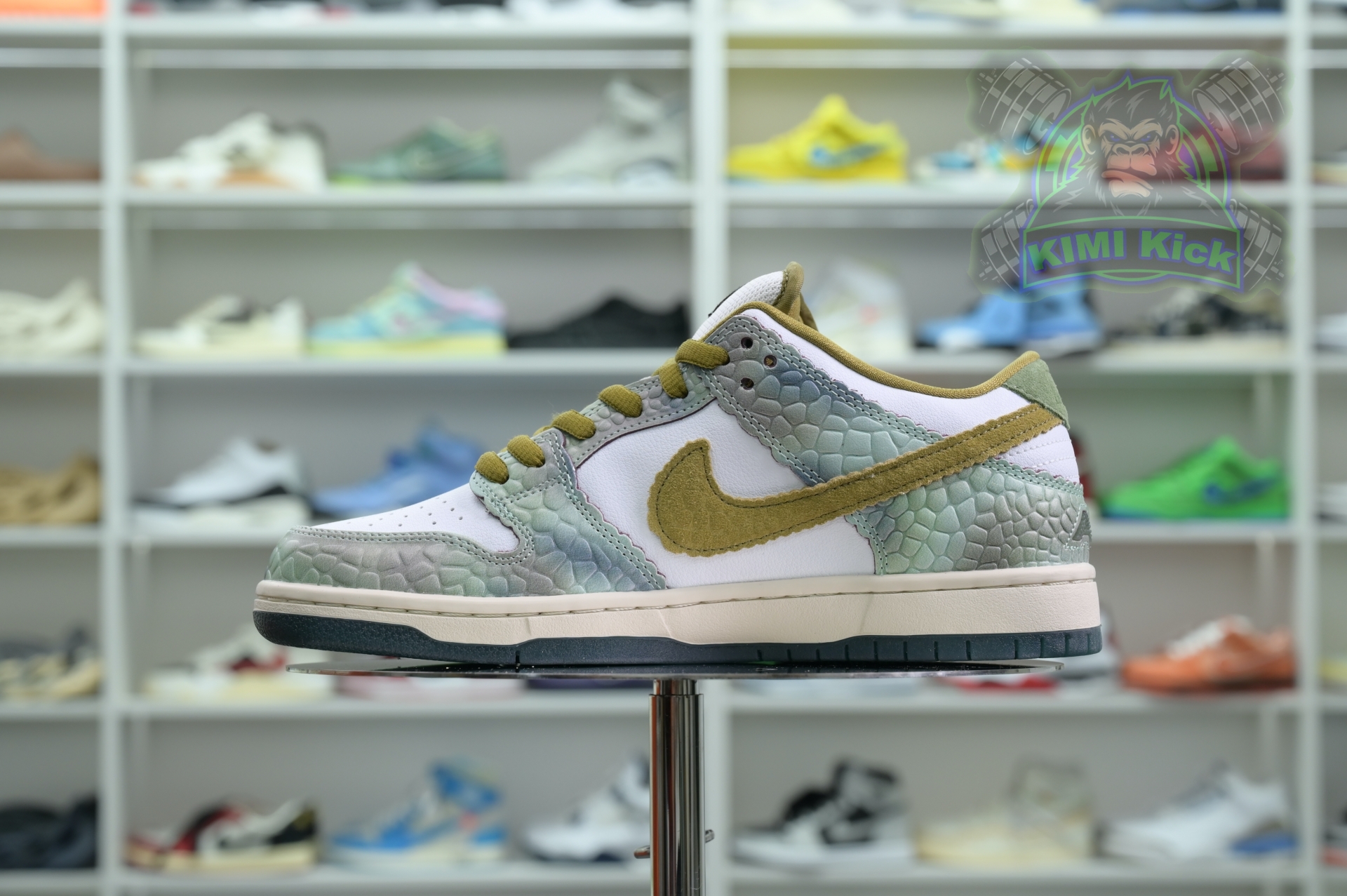 Alexis Sablone x Nike Dunk SB Low