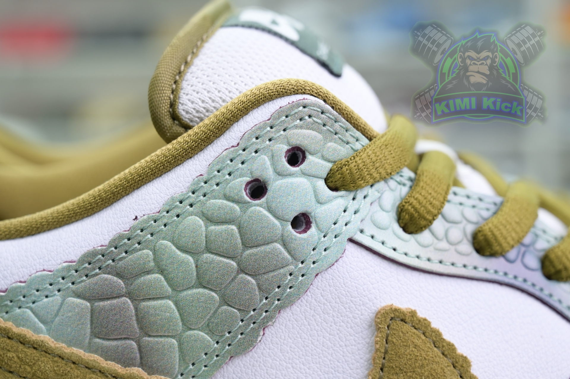 Alexis Sablone x Nike Dunk SB Low