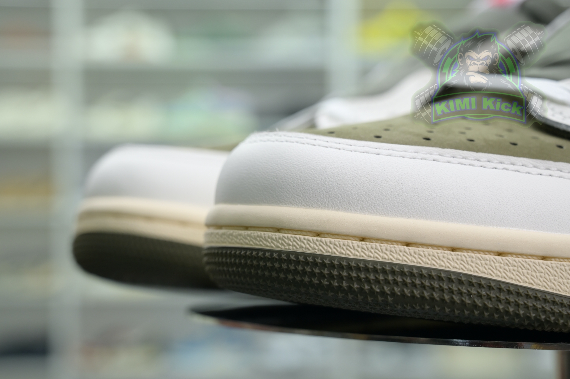 Travis Scott x Jordan Air Jordan 1 Low OG “Medium Olive”