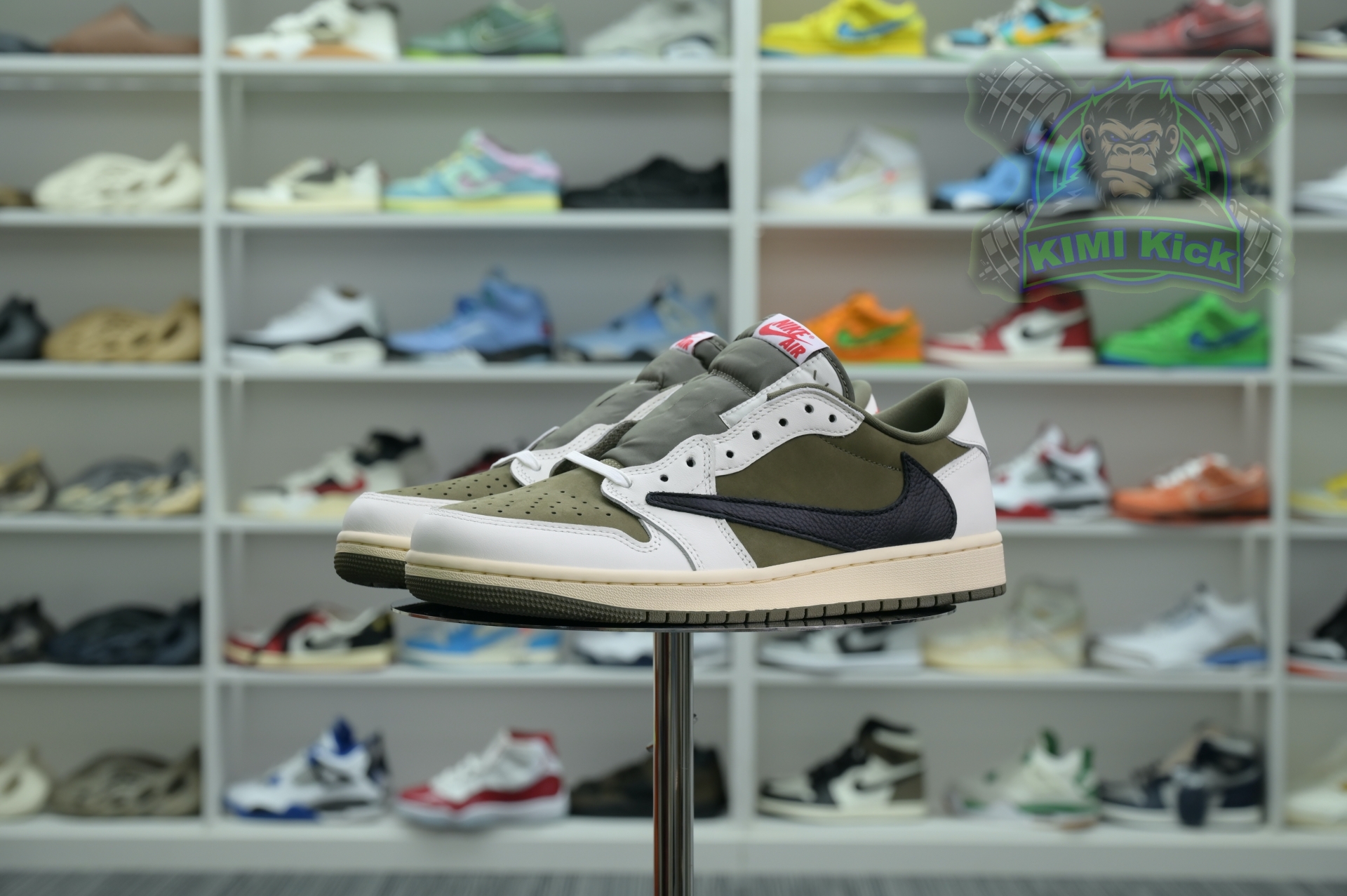 Travis Scott x Jordan Air Jordan 1 Low OG “Medium Olive”