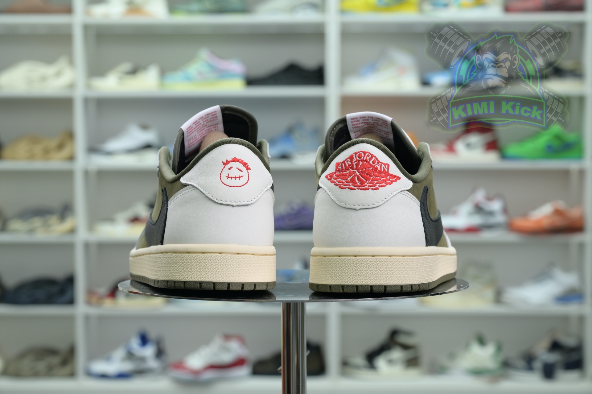 Travis Scott x Jordan Air Jordan 1 Low OG “Medium Olive”