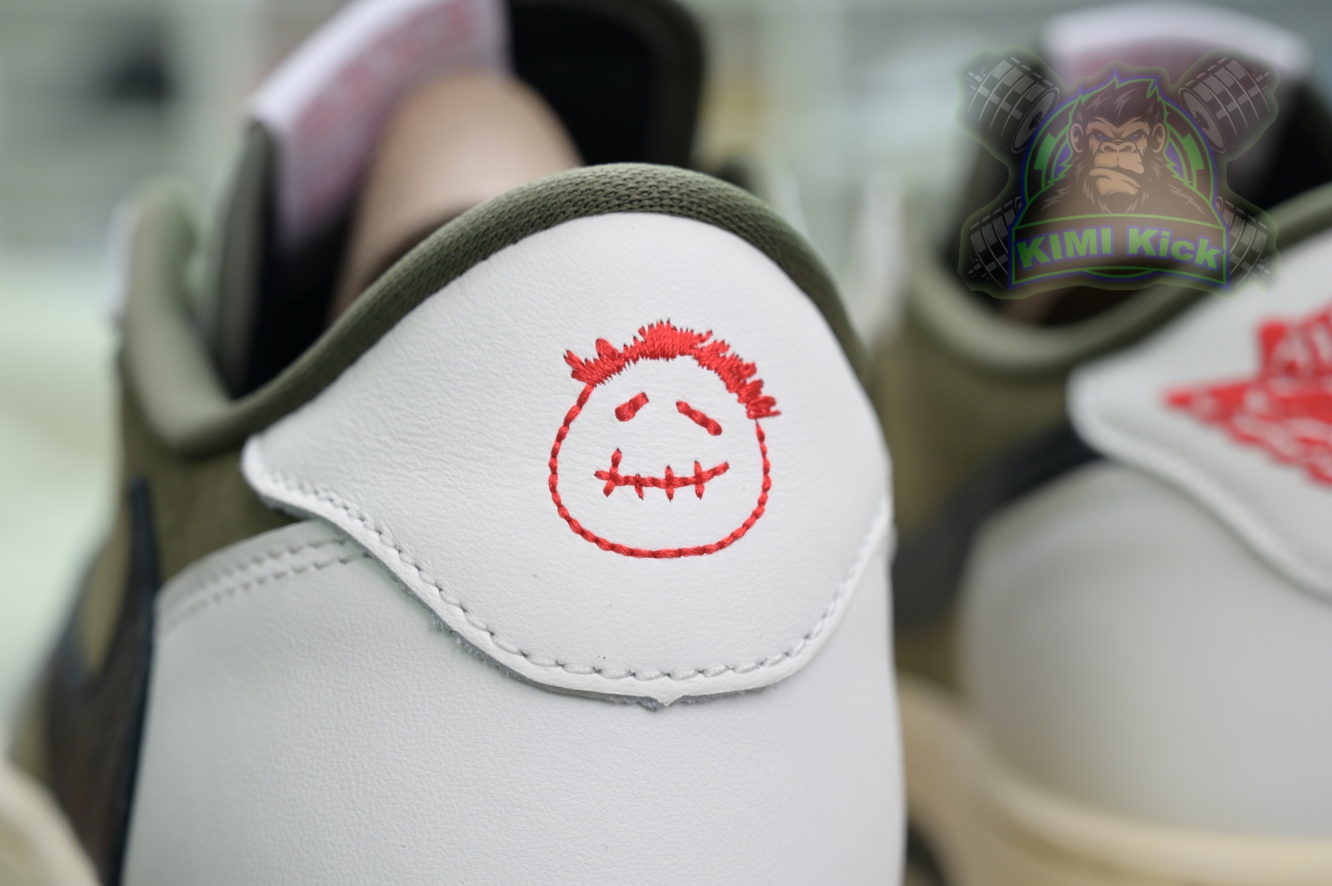 Travis Scott x Jordan Air Jordan 1 Low OG “Medium Olive”