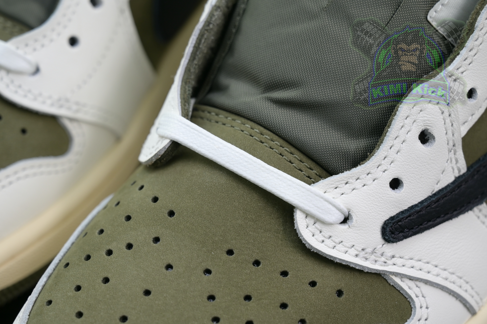 Travis Scott x Jordan Air Jordan 1 Low OG “Medium Olive”