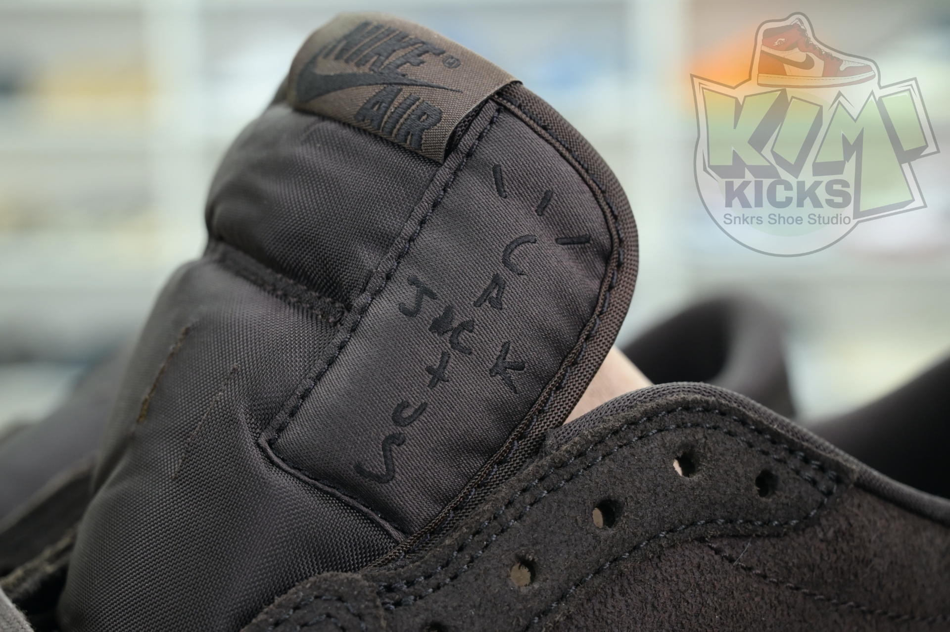 Travis Scott x Jordan Air Jordan 1 Low OG“Velvet Brown”