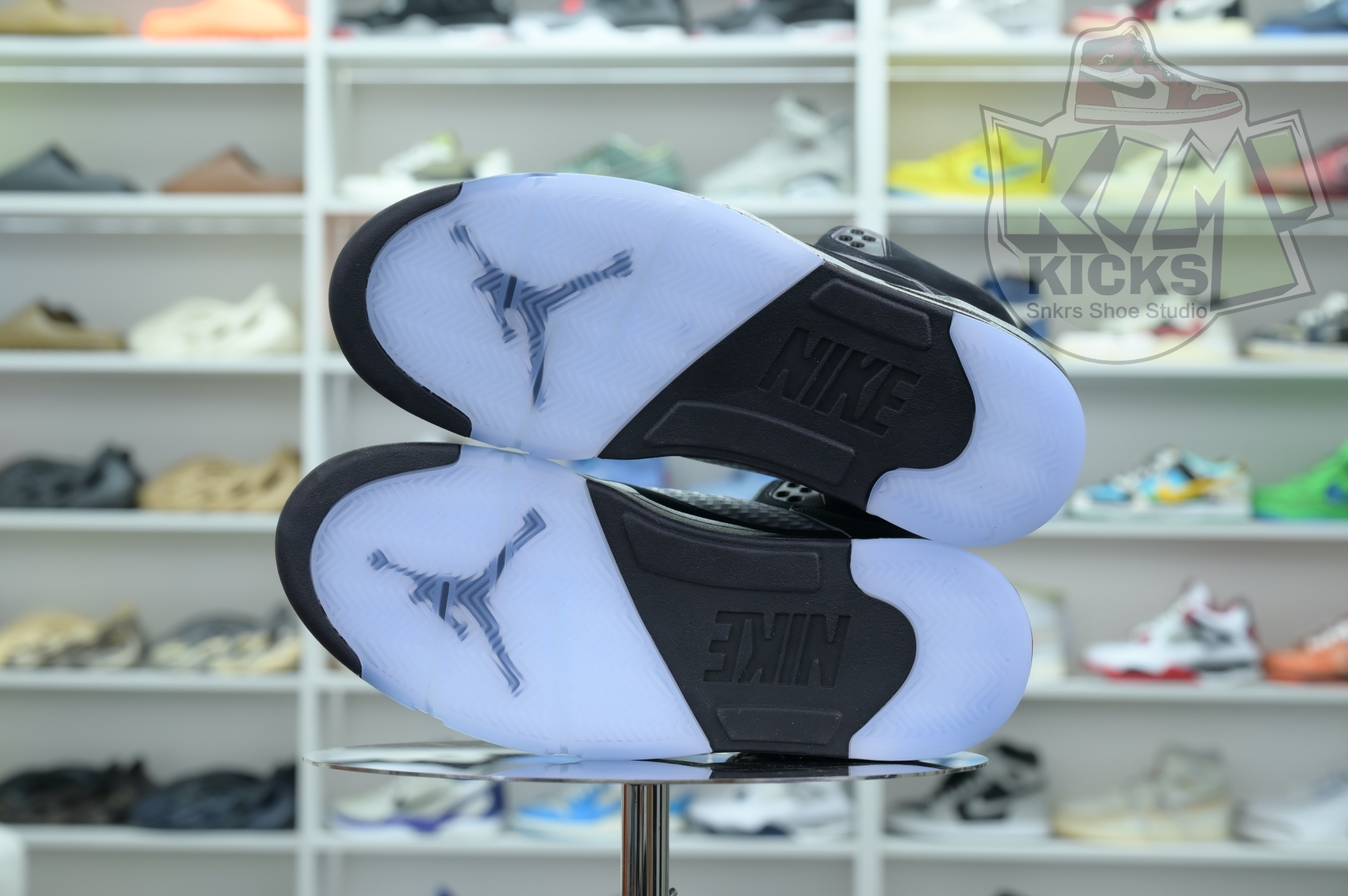 Jordan Air Jordan 5“BLACK METALLIC REIMAGINED”