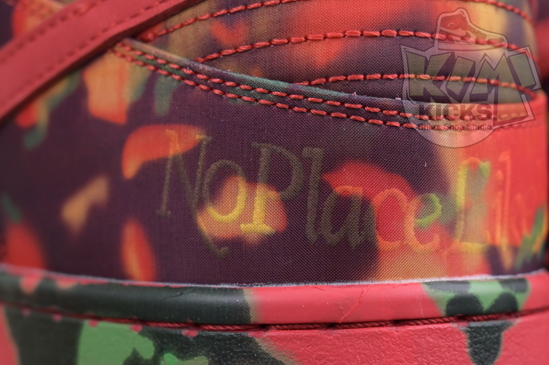 The Wizard of Oz x Nike SBDunk Low“Ruby Slipper”