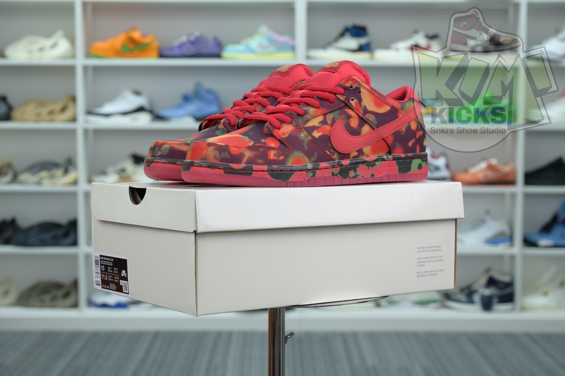 The Wizard of Oz x Nike SBDunk Low“Ruby Slipper”