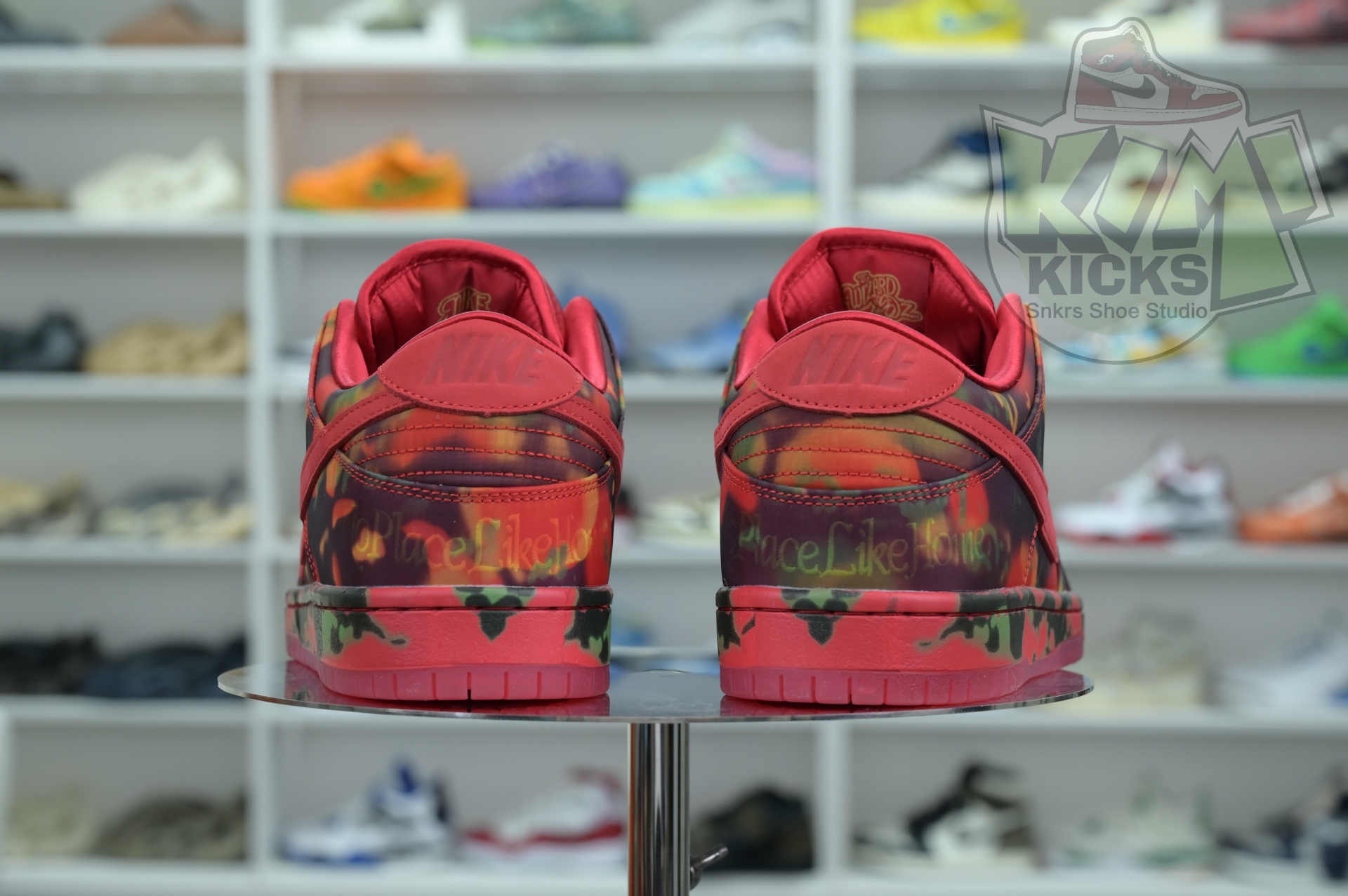 The Wizard of Oz x Nike SBDunk Low“Ruby Slipper”