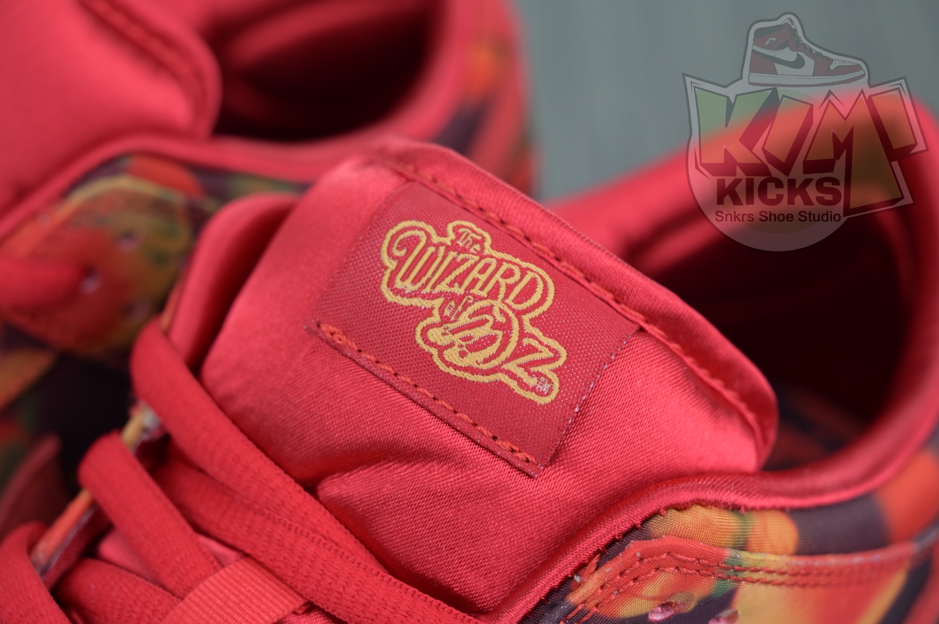 The Wizard of Oz x Nike SBDunk Low“Ruby Slipper”